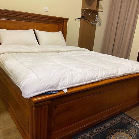 Blue Sky Guest House Phnom Penh Bagian luar foto