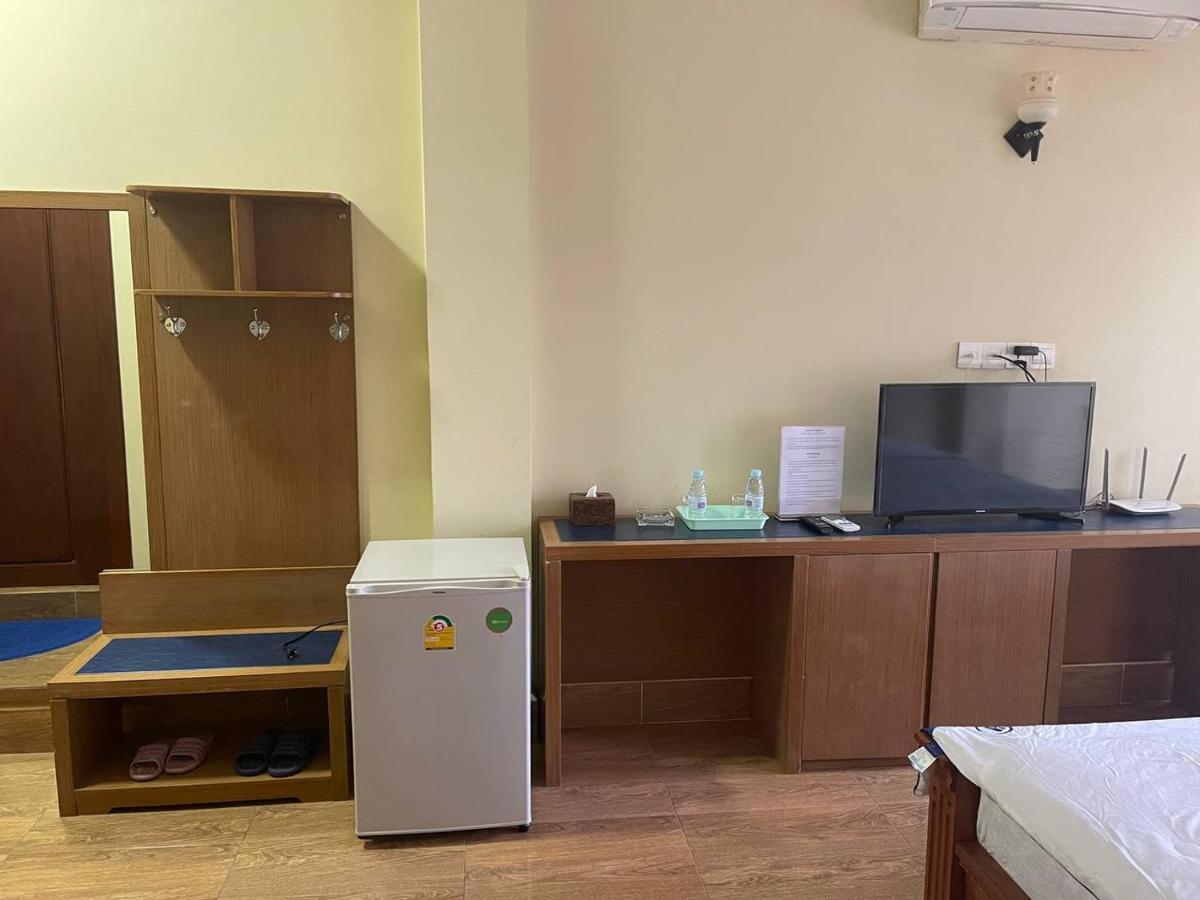 Blue Sky Guest House Phnom Penh Bagian luar foto
